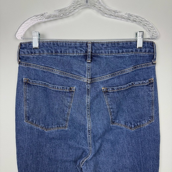 Old Navy Higher High-Rise Flare Secret Smooth Pockets - Picture 5 of 5